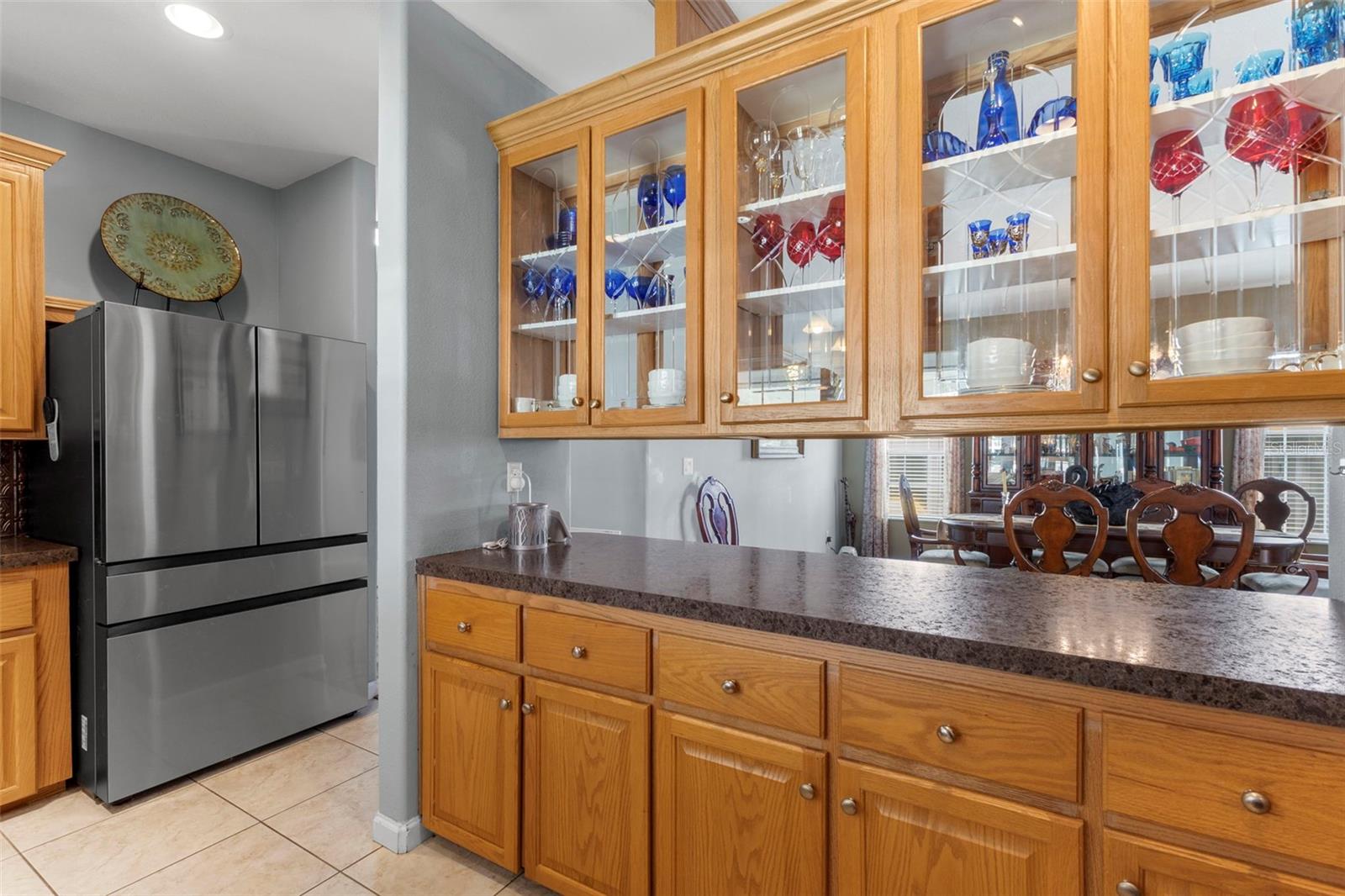 124 AMERICANA CT NE #214, ST PETERSBURG, FL, 33702