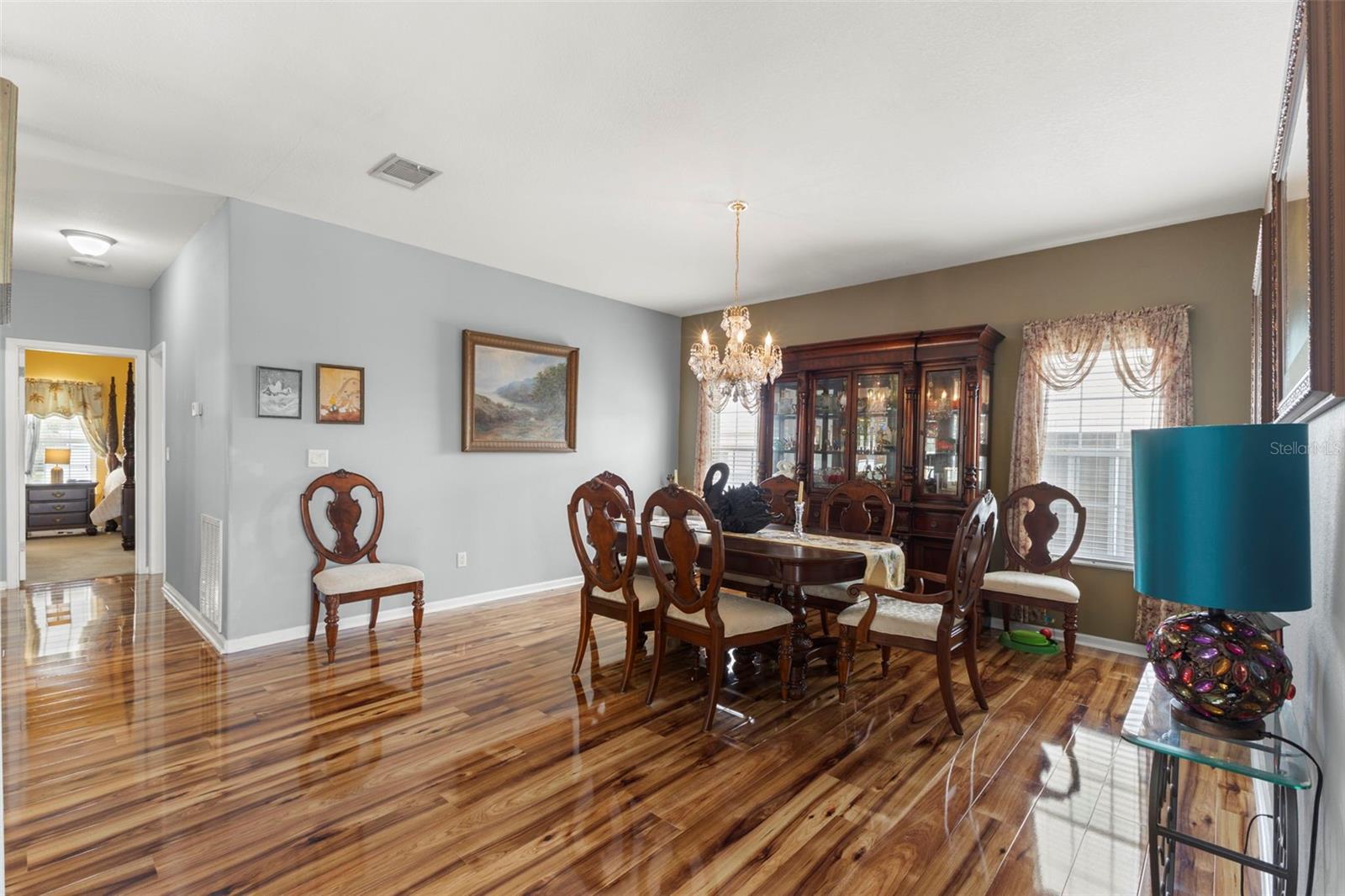 124 AMERICANA CT NE #214, ST PETERSBURG, FL, 33702