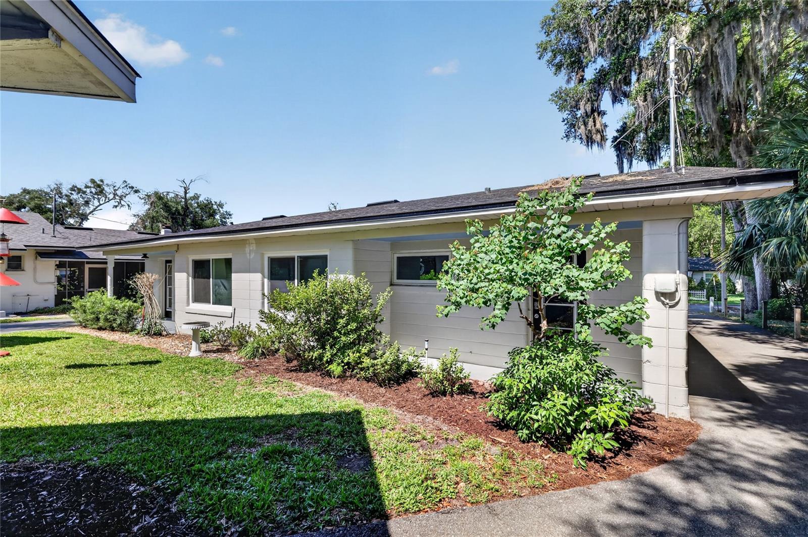1012 N BAKER ST, MOUNT DORA, FL, 32757