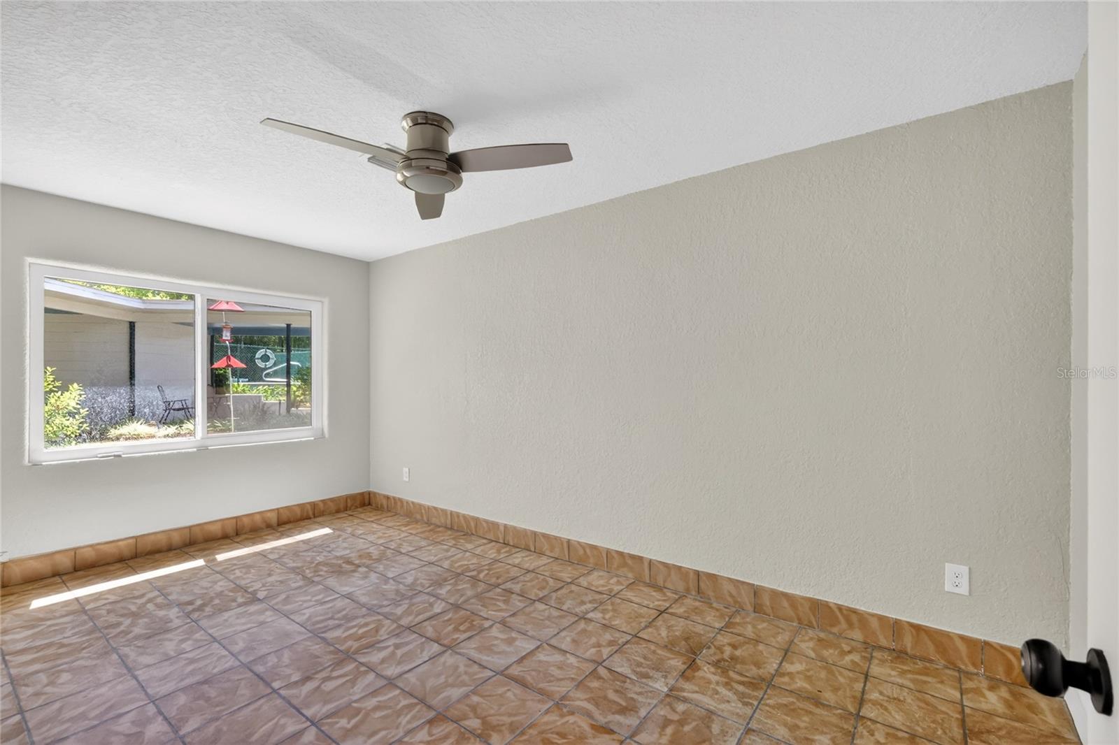 1012 N BAKER ST, MOUNT DORA, FL, 32757