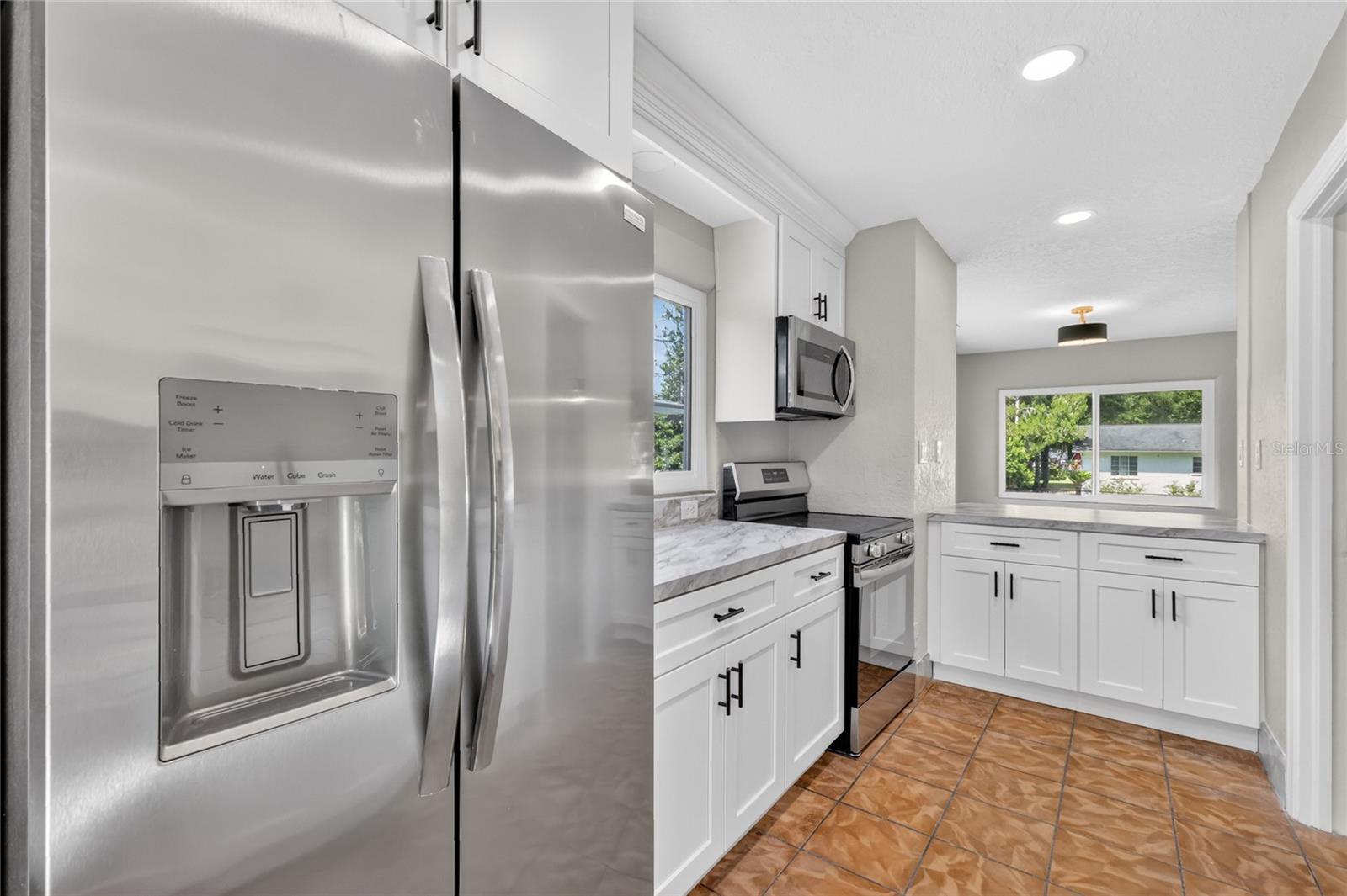 1012 N BAKER ST, MOUNT DORA, FL, 32757