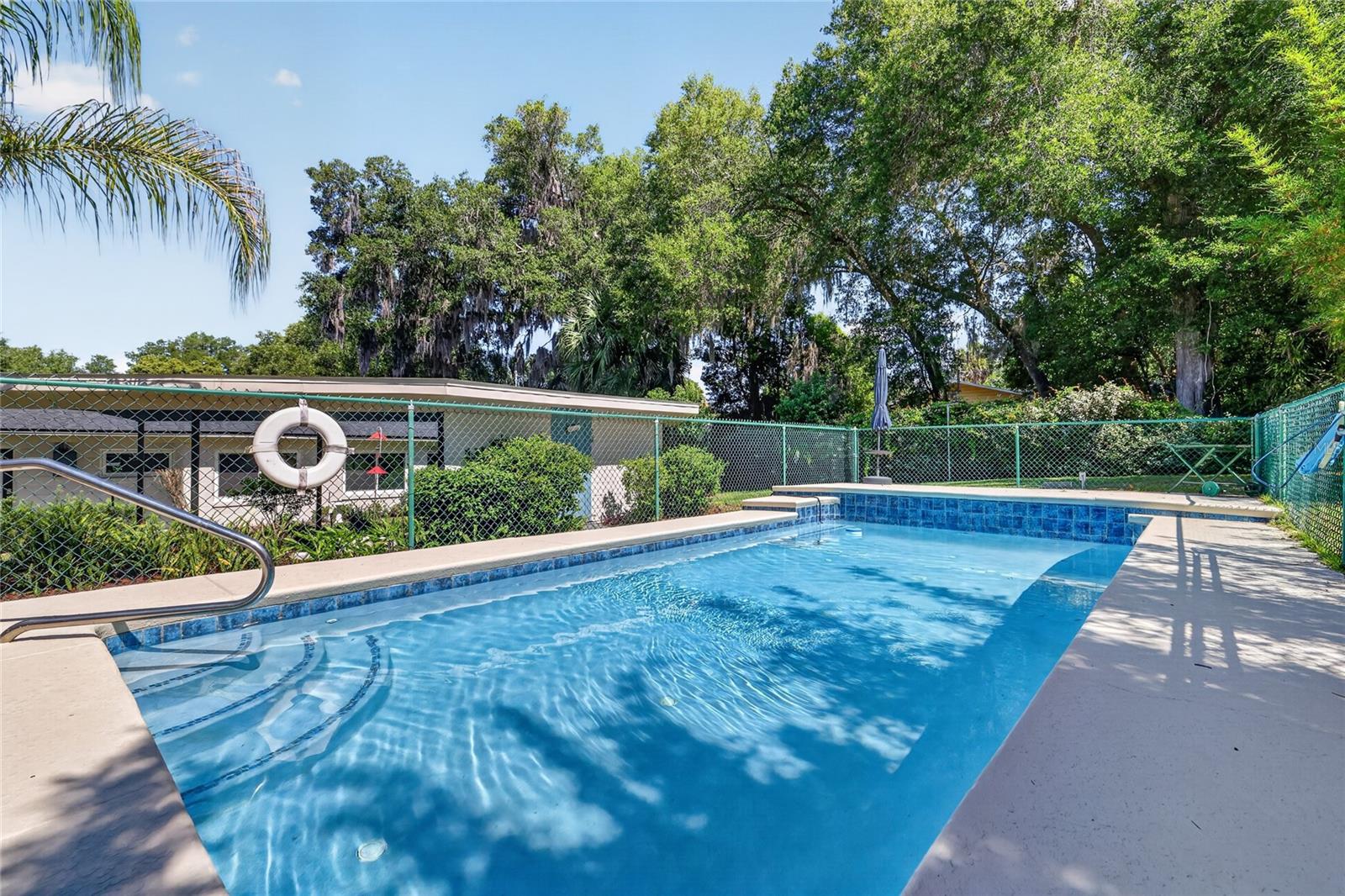 1012 N BAKER ST, MOUNT DORA, FL, 32757