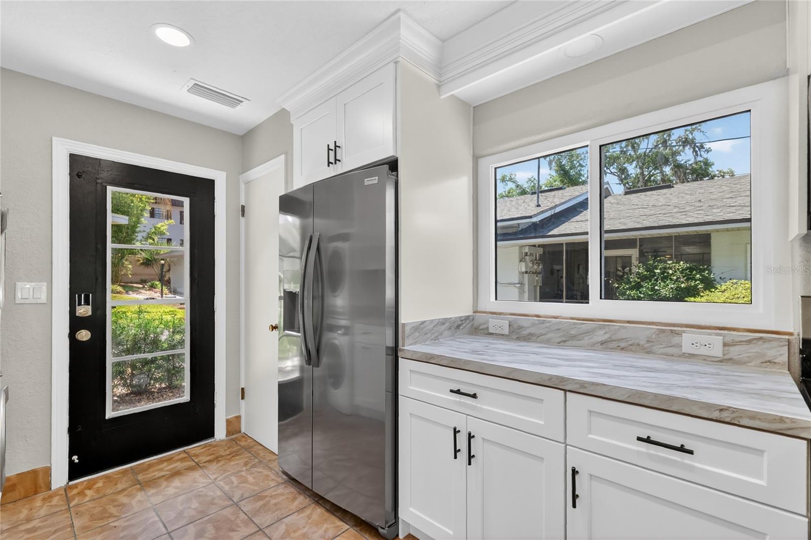 1012 N BAKER ST, MOUNT DORA, FL, 32757