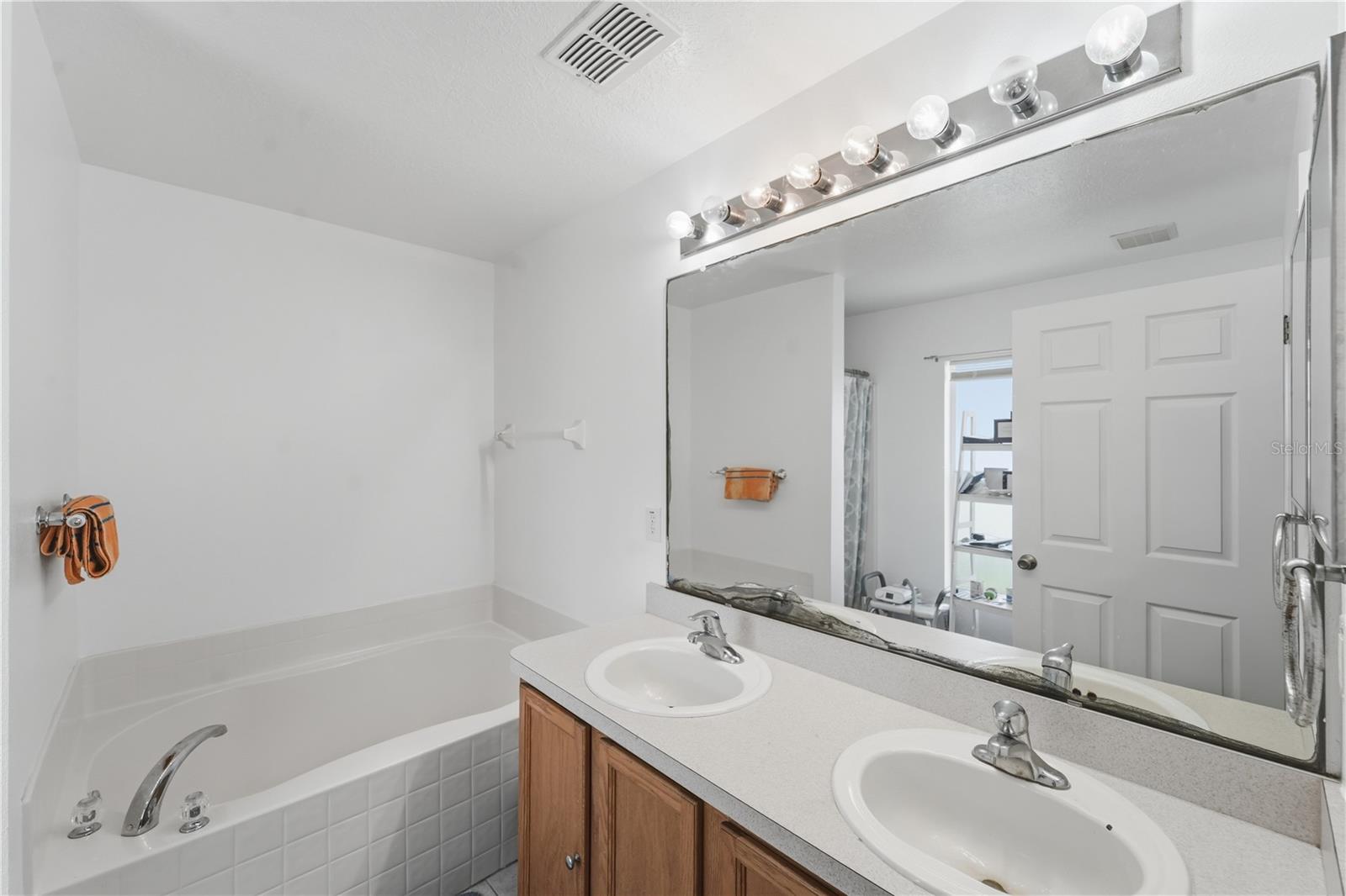 1675 10TH AVE, DELAND, FL, 32724
