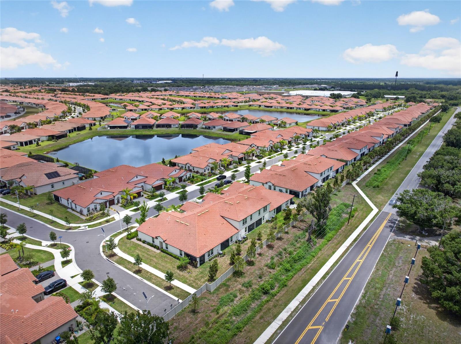 17554 HOLLY WELL AVE, WIMAUMA, FL, 33598