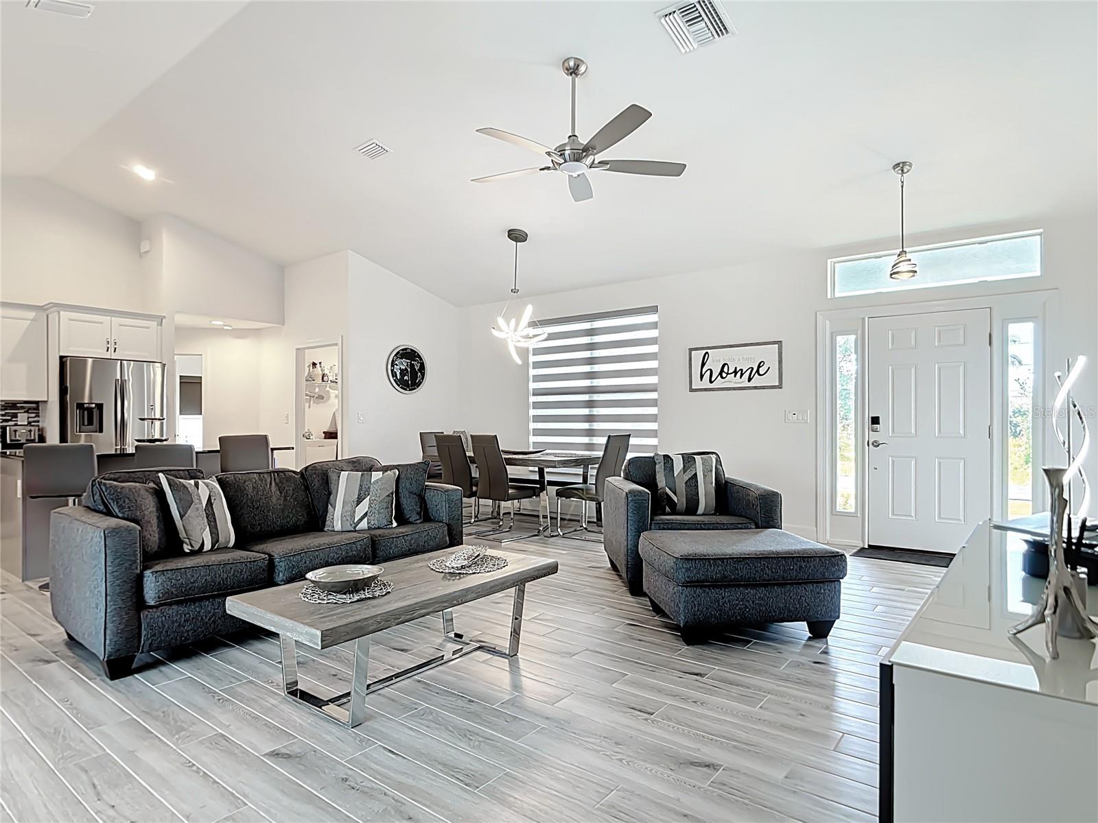 202 LONG MEADOW LN, ROTONDA WEST, FL, 33947