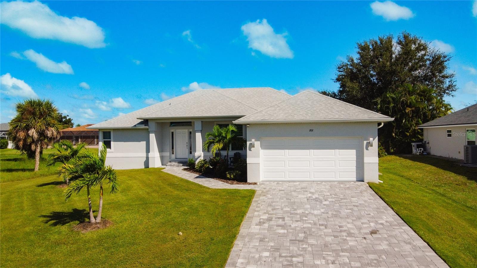 202 LONG MEADOW LN, ROTONDA WEST, FL, 33947