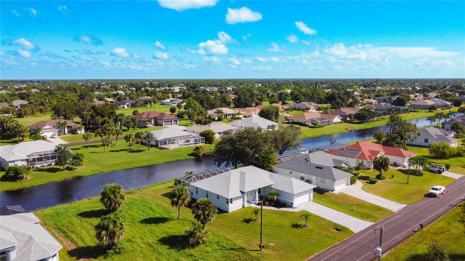202 LONG MEADOW LN, ROTONDA WEST, FL, 33947