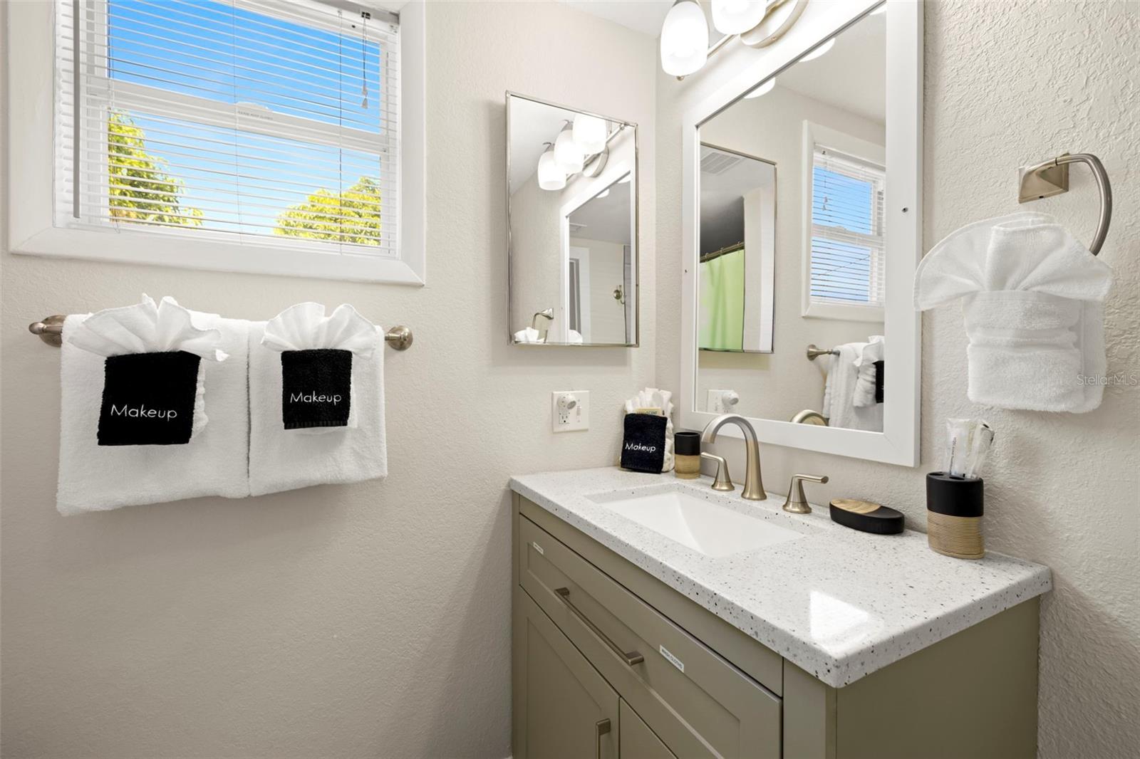 2526 W UNION ST, TAMPA, FL, 33607