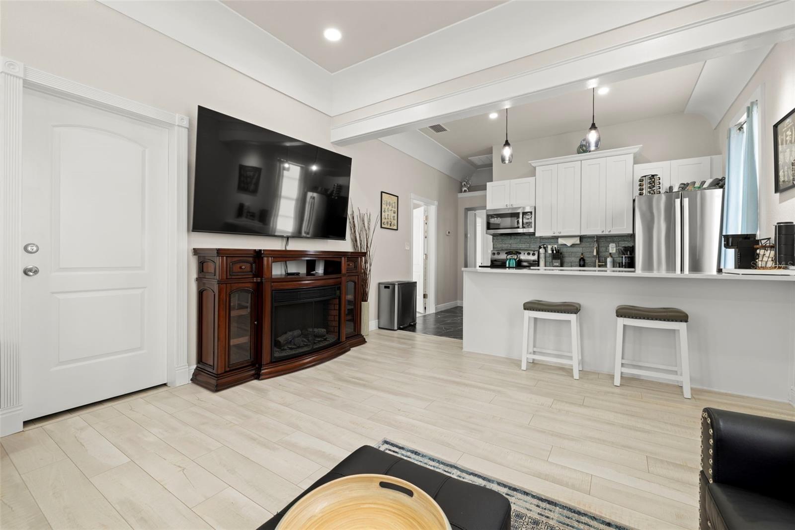 2526 W UNION ST, TAMPA, FL, 33607