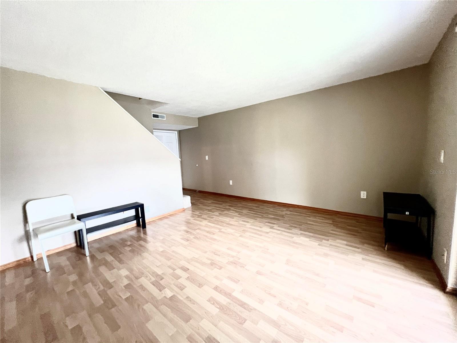 14402 REUTER STRASSE CIR #223, TAMPA, FL, 33613