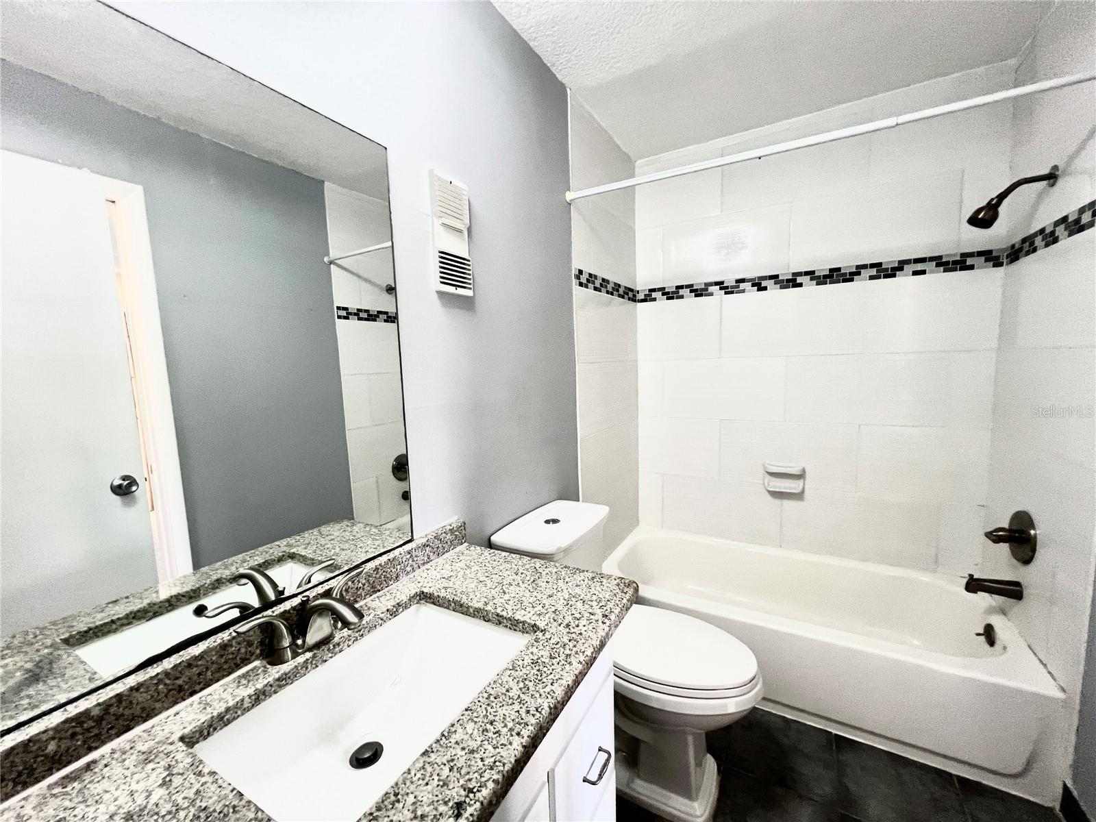 14402 REUTER STRASSE CIR #223, TAMPA, FL, 33613