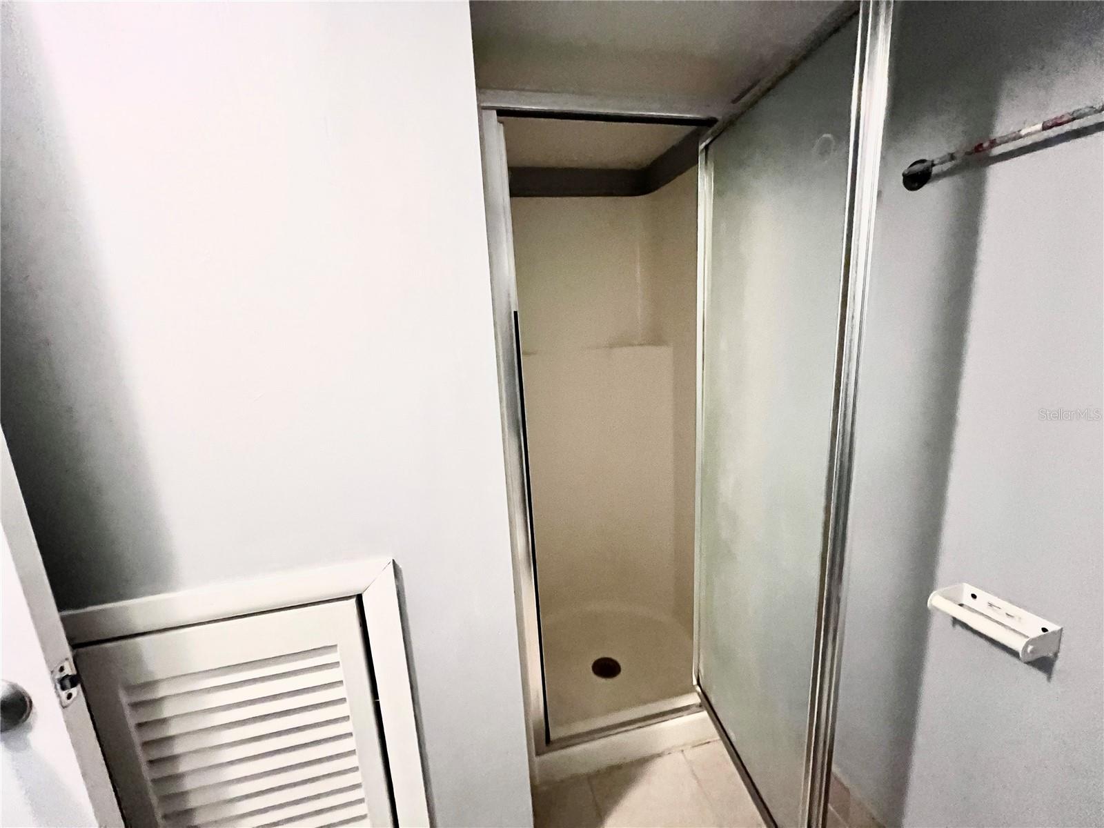 14402 REUTER STRASSE CIR #223, TAMPA, FL, 33613