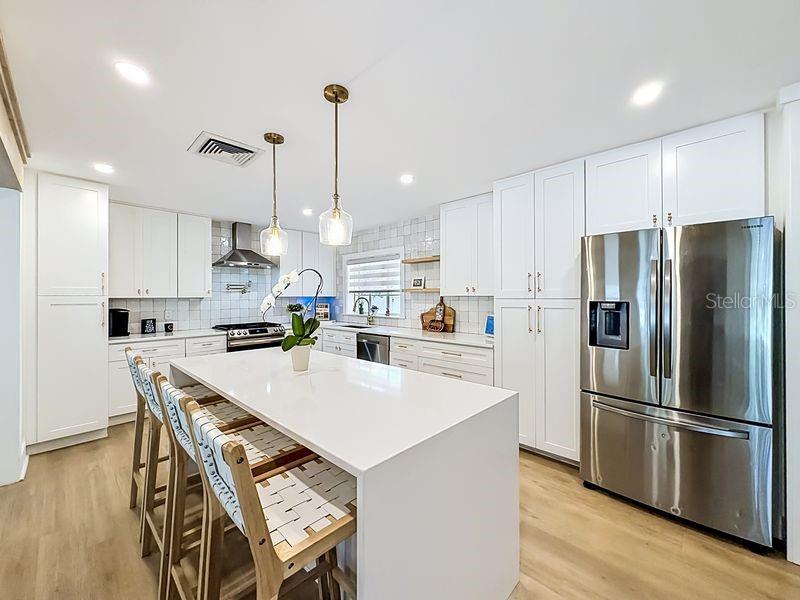 2303 W END AVE, LAKELAND, FL, 33803