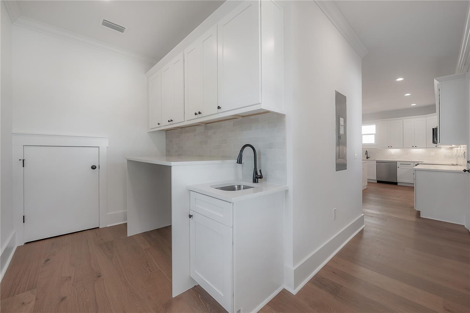 804 E WILDER AVE, TAMPA, FL, 33603