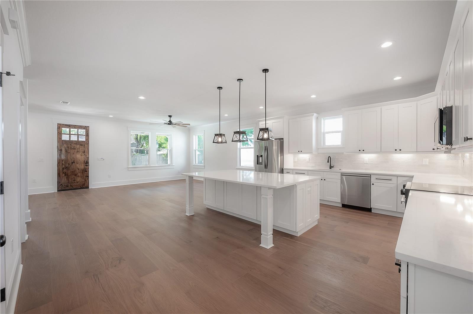 804 E WILDER AVE, TAMPA, FL, 33603