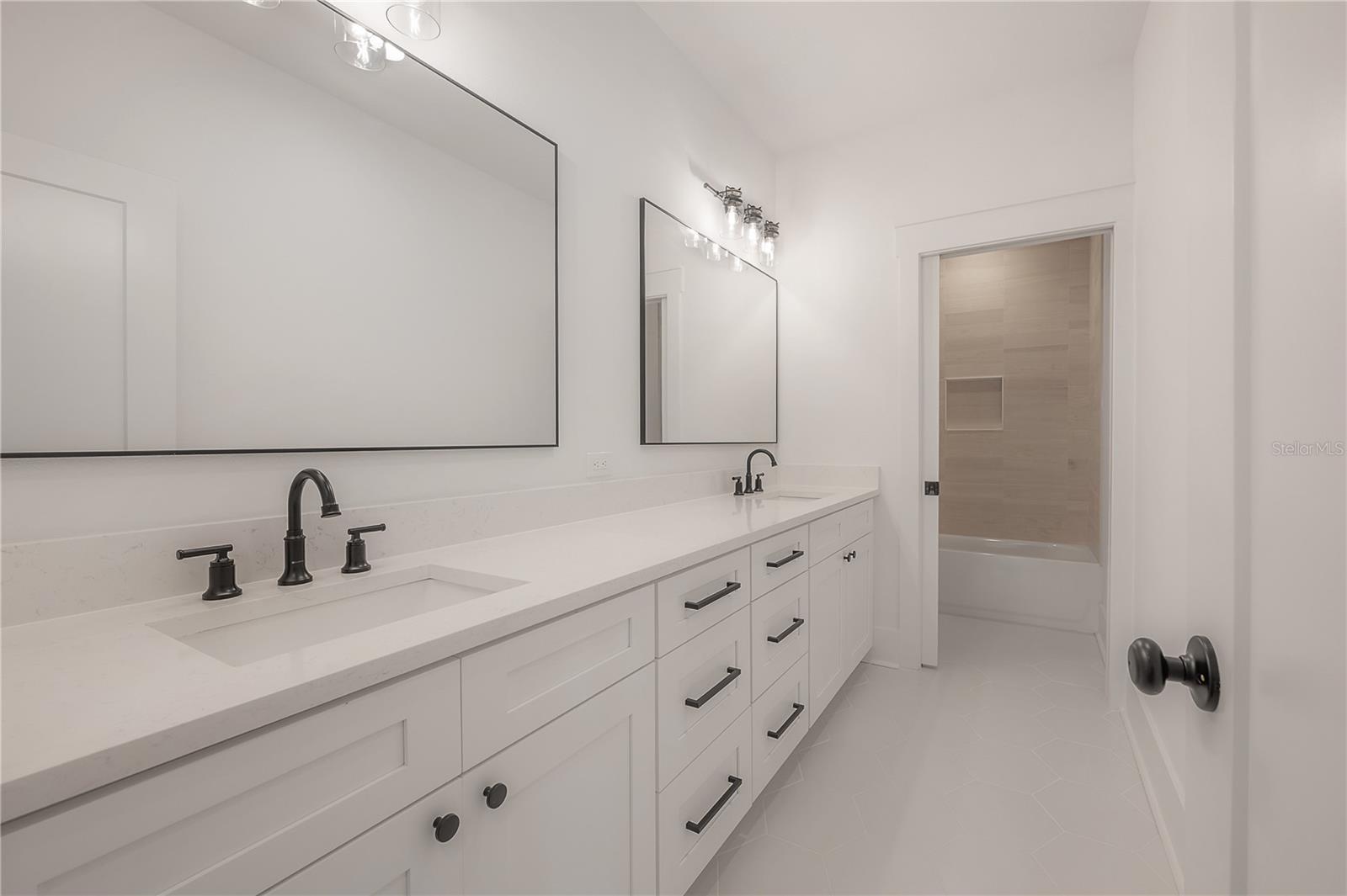 804 E WILDER AVE, TAMPA, FL, 33603