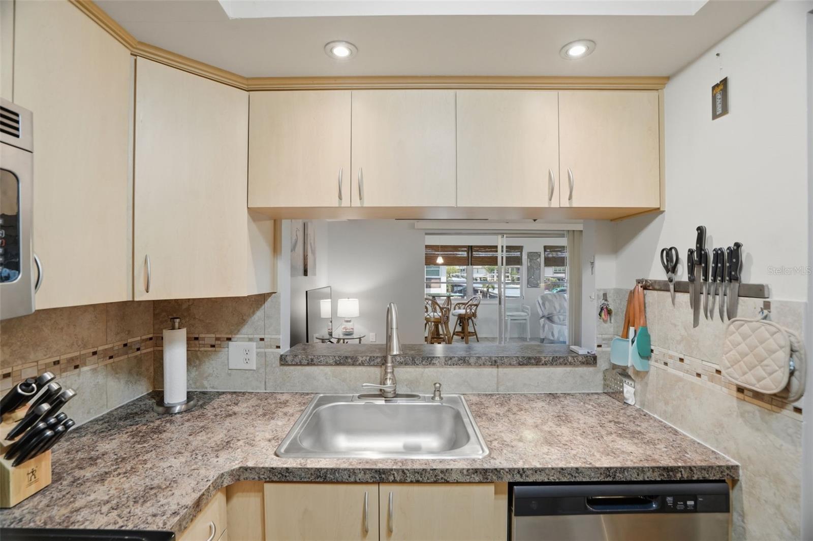 5108 AMULET DR #205, NEW PORT RICHEY, FL, 34652