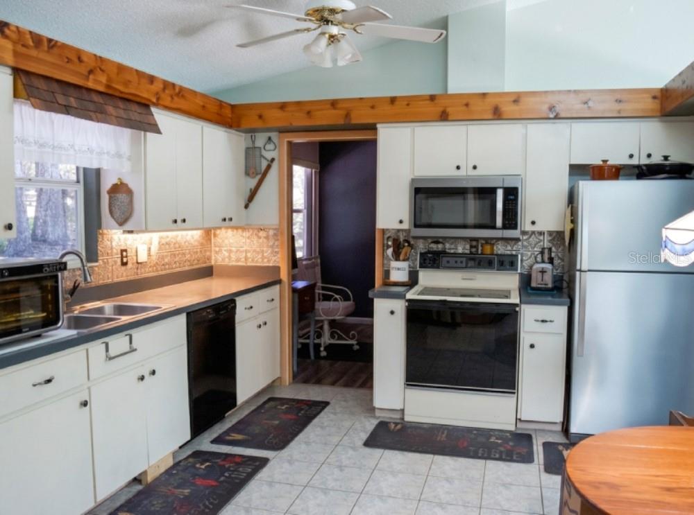 32 SUNSET DR, BROOKSVILLE, FL, 34601