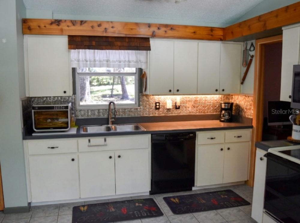 32 SUNSET DR, BROOKSVILLE, FL, 34601