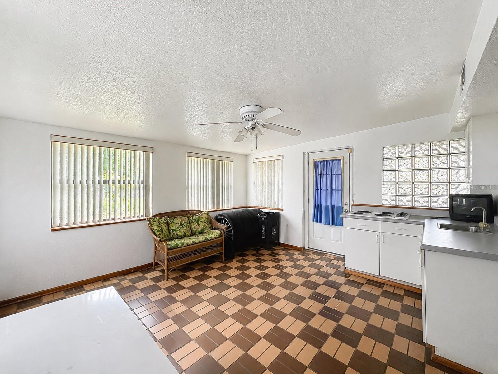 4001 BRINELL AVE, ORLANDO, FL, 32808