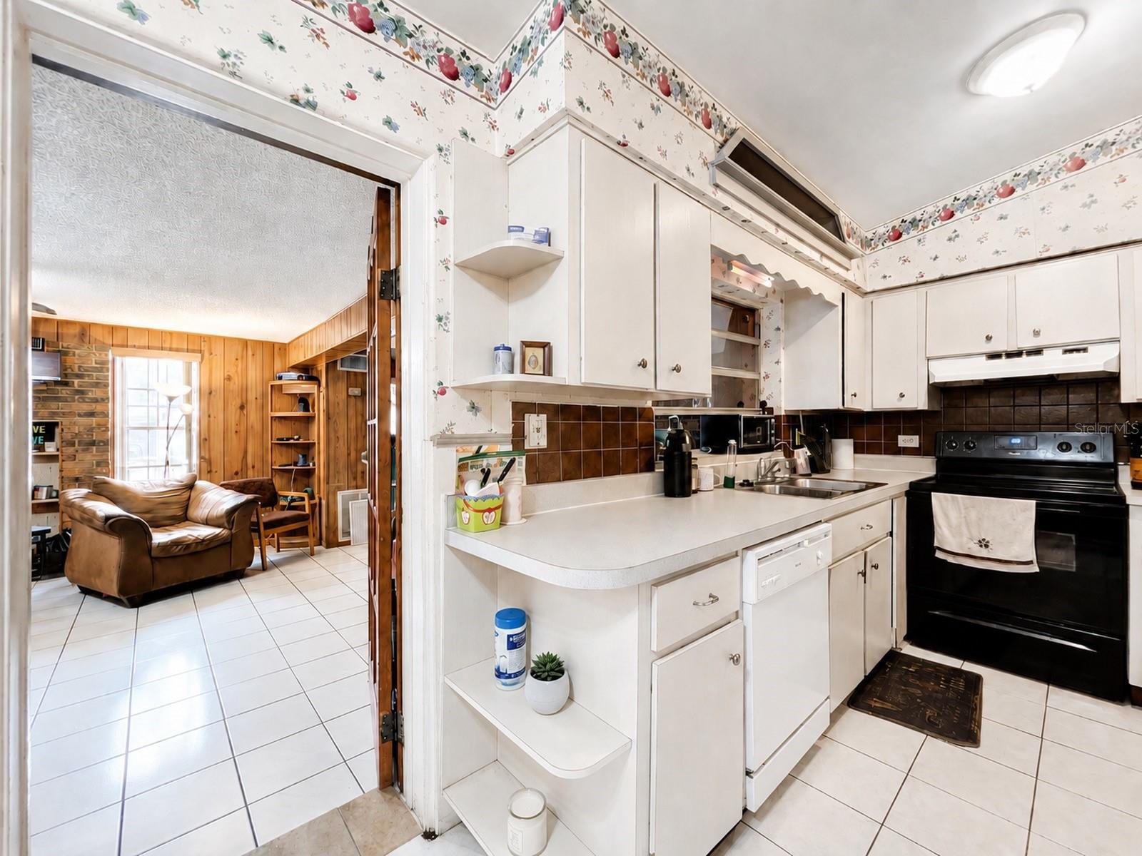 4001 BRINELL AVE, ORLANDO, FL, 32808