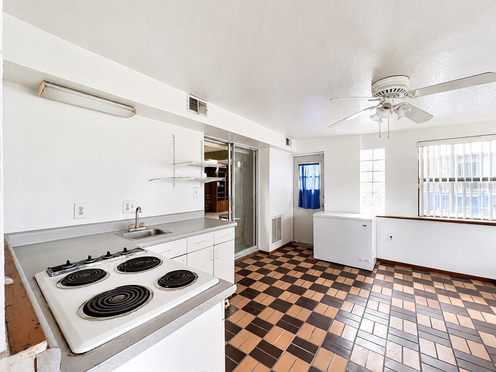 4001 BRINELL AVE, ORLANDO, FL, 32808