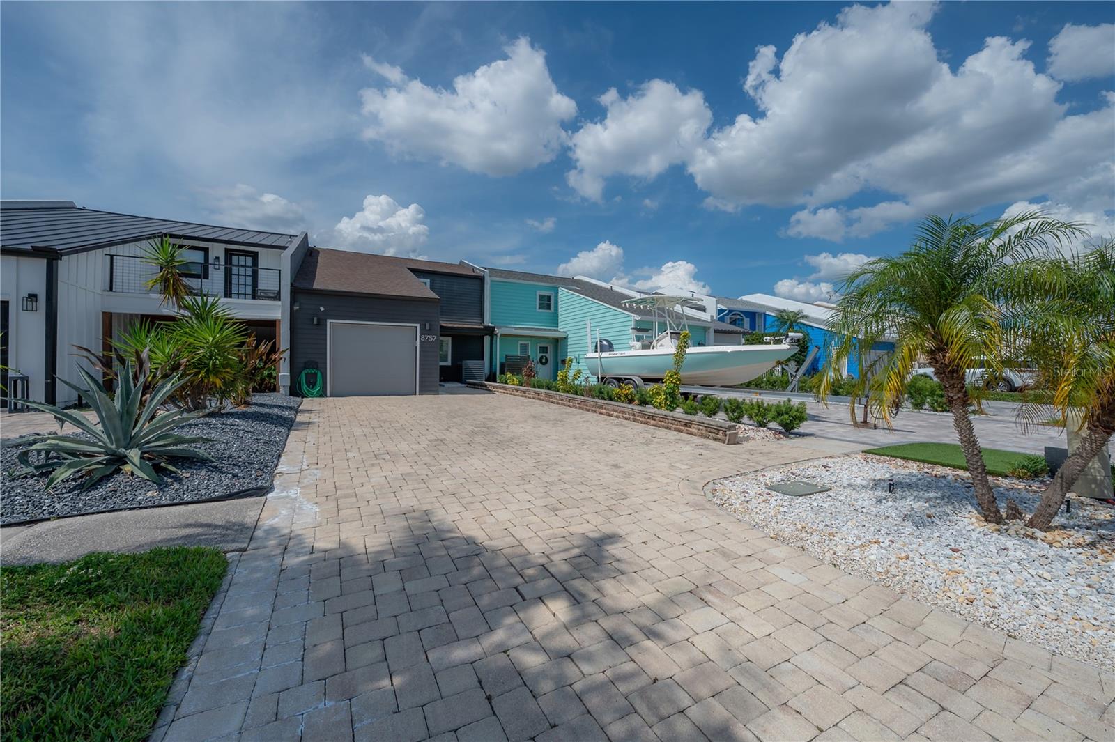 8757 BAY POINTE DR, TAMPA, FL, 33615