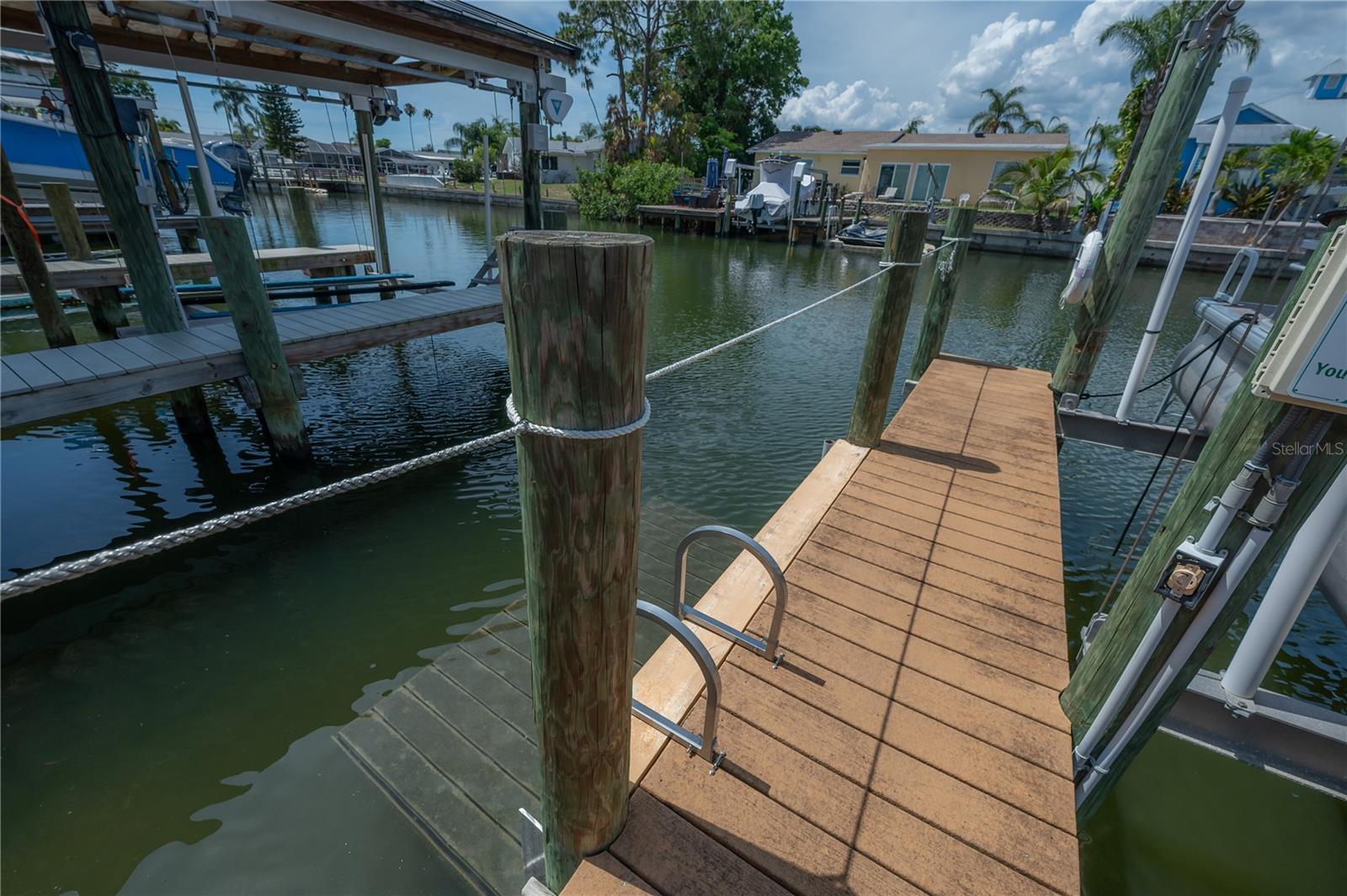 8757 BAY POINTE DR, TAMPA, FL, 33615