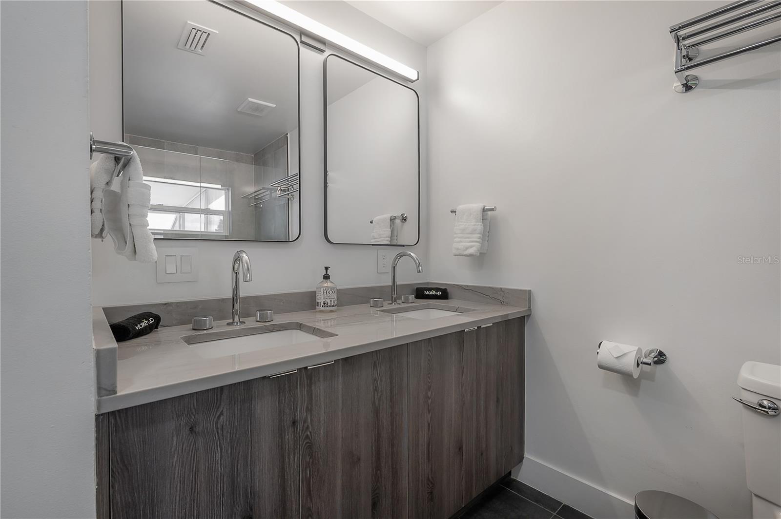 8757 BAY POINTE DR, TAMPA, FL, 33615