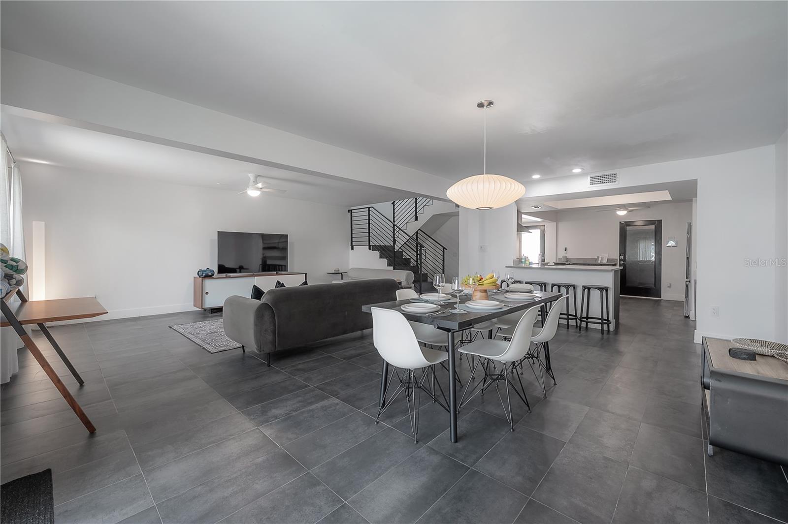 8757 BAY POINTE DR, TAMPA, FL, 33615