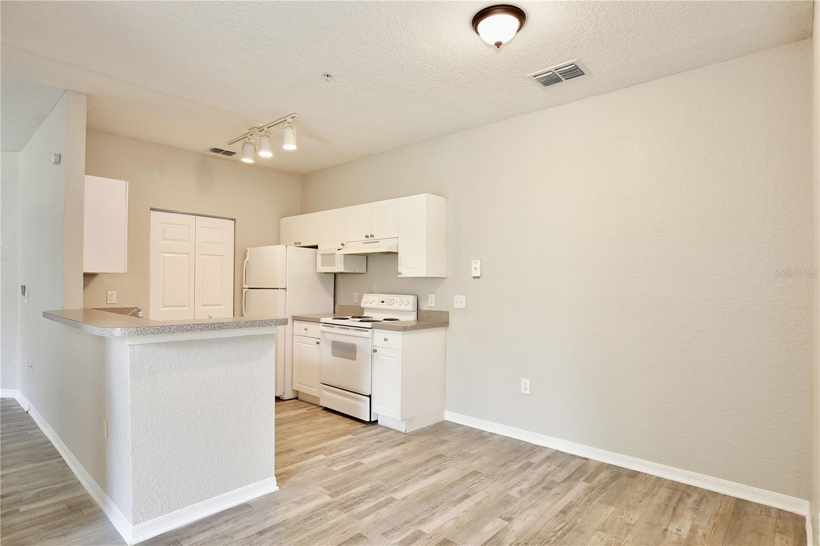 822 GRAND REGENCY PT #103, ALTAMONTE SPRINGS, FL, 32714