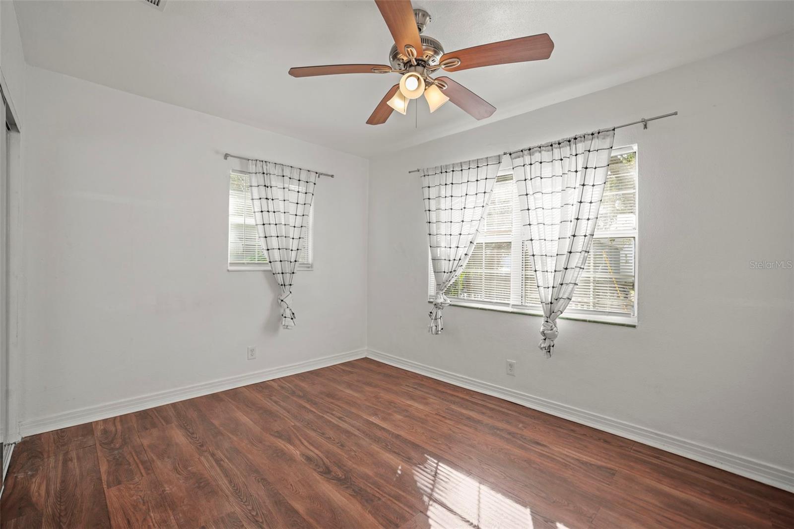 1511 35TH AVE N, ST PETERSBURG, FL, 33704
