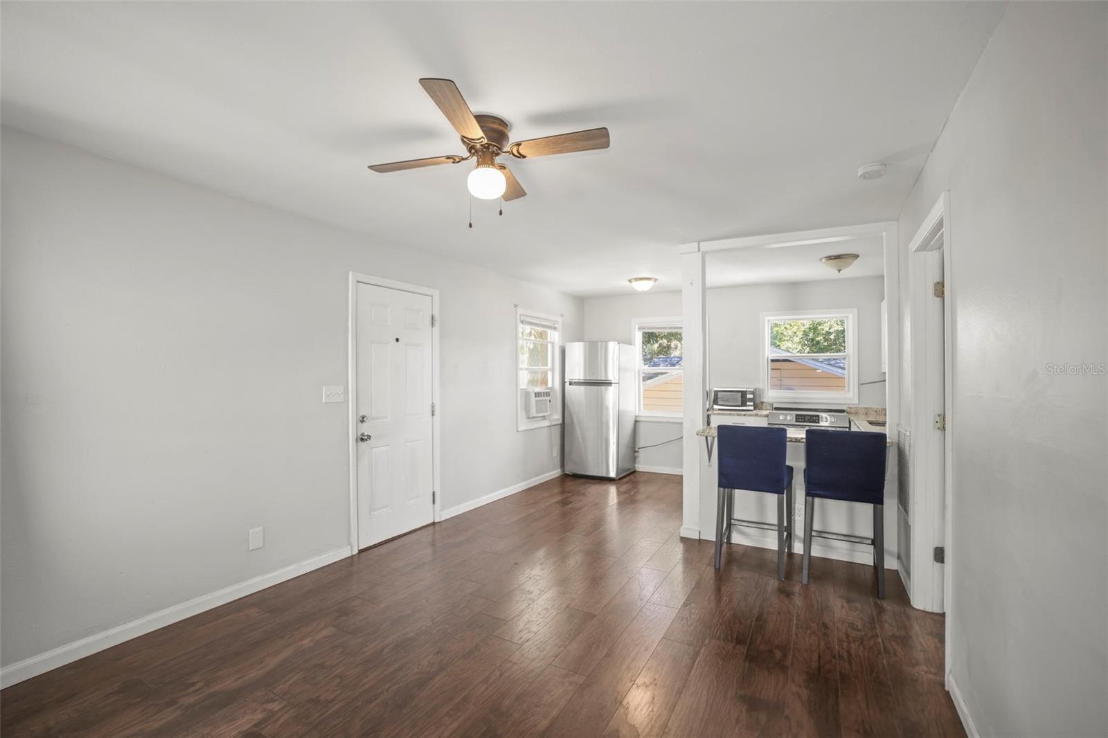 1511 35TH AVE N, ST PETERSBURG, FL, 33704