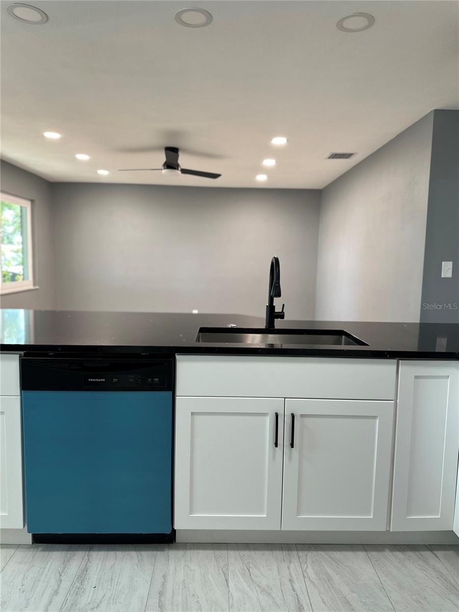 740 16TH AVE SW, LARGO, FL, 33770