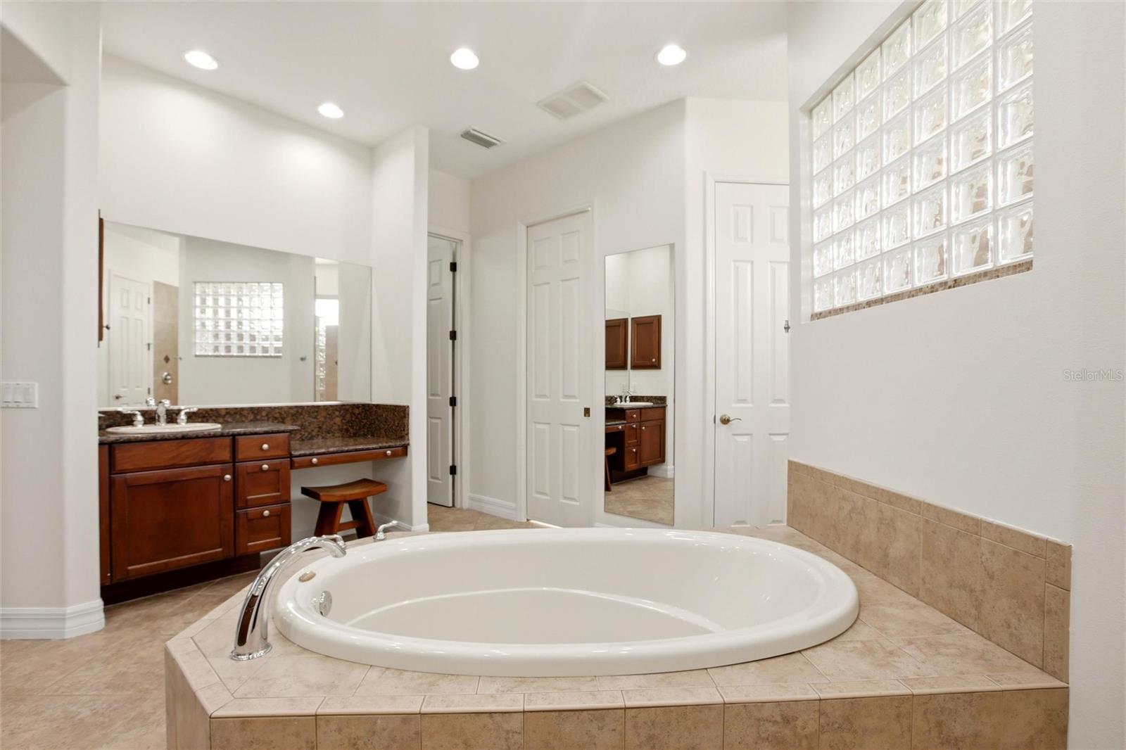 8417 LONE EAGLE WAY, SARASOTA, FL, 34241