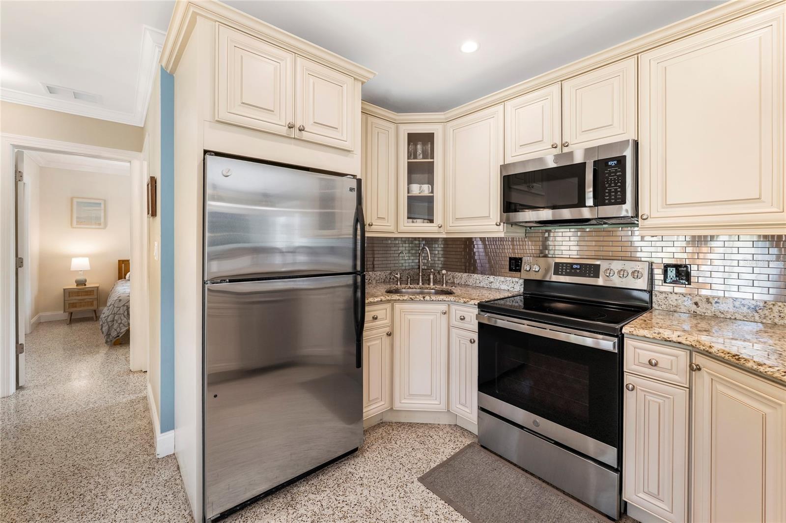 6139 HOLLYWOOD BLVD, SARASOTA, FL, 34231