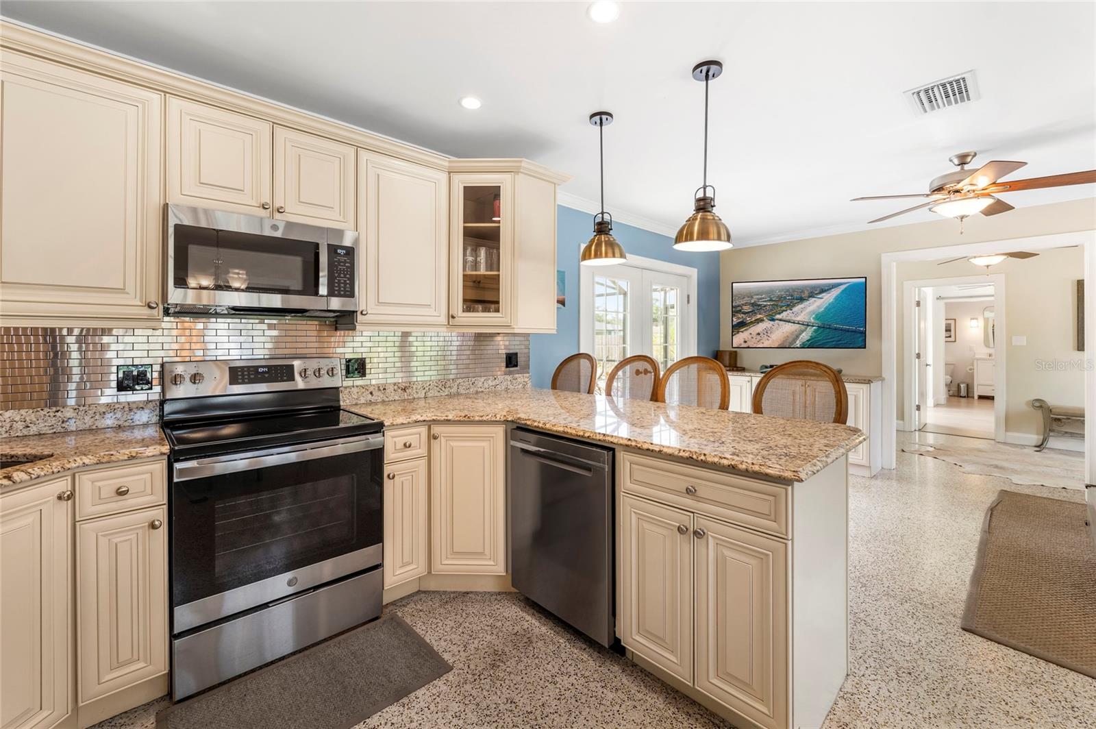 6139 HOLLYWOOD BLVD, SARASOTA, FL, 34231
