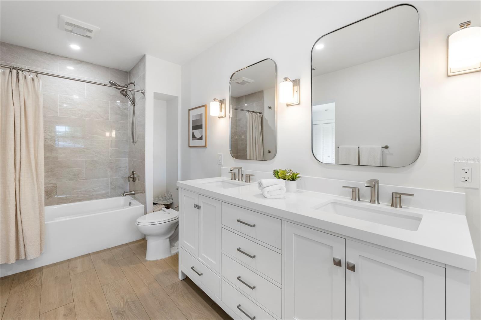 6139 HOLLYWOOD BLVD, SARASOTA, FL, 34231
