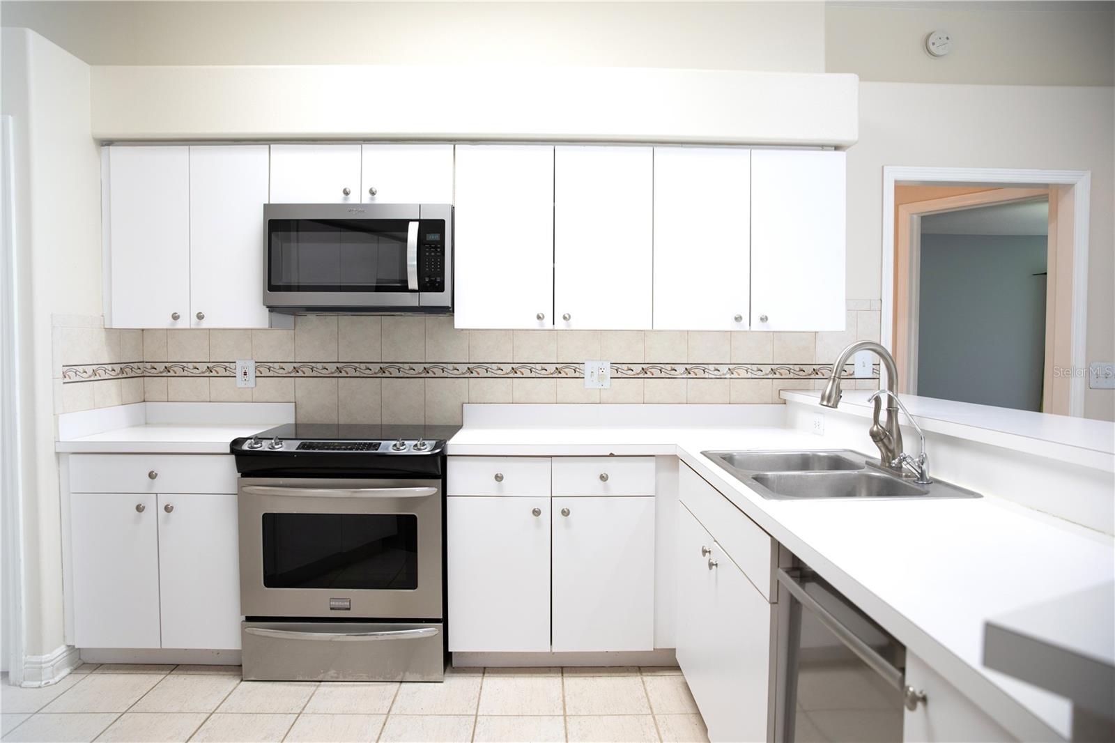 5622 GLENCREST BLVD, TAMPA, FL, 33625