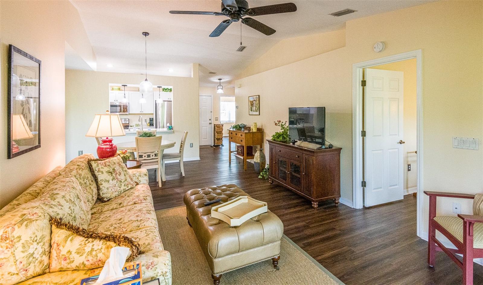 5658 SHEFFIELD GREENE CIR #66-17, SARASOTA, FL, 34235