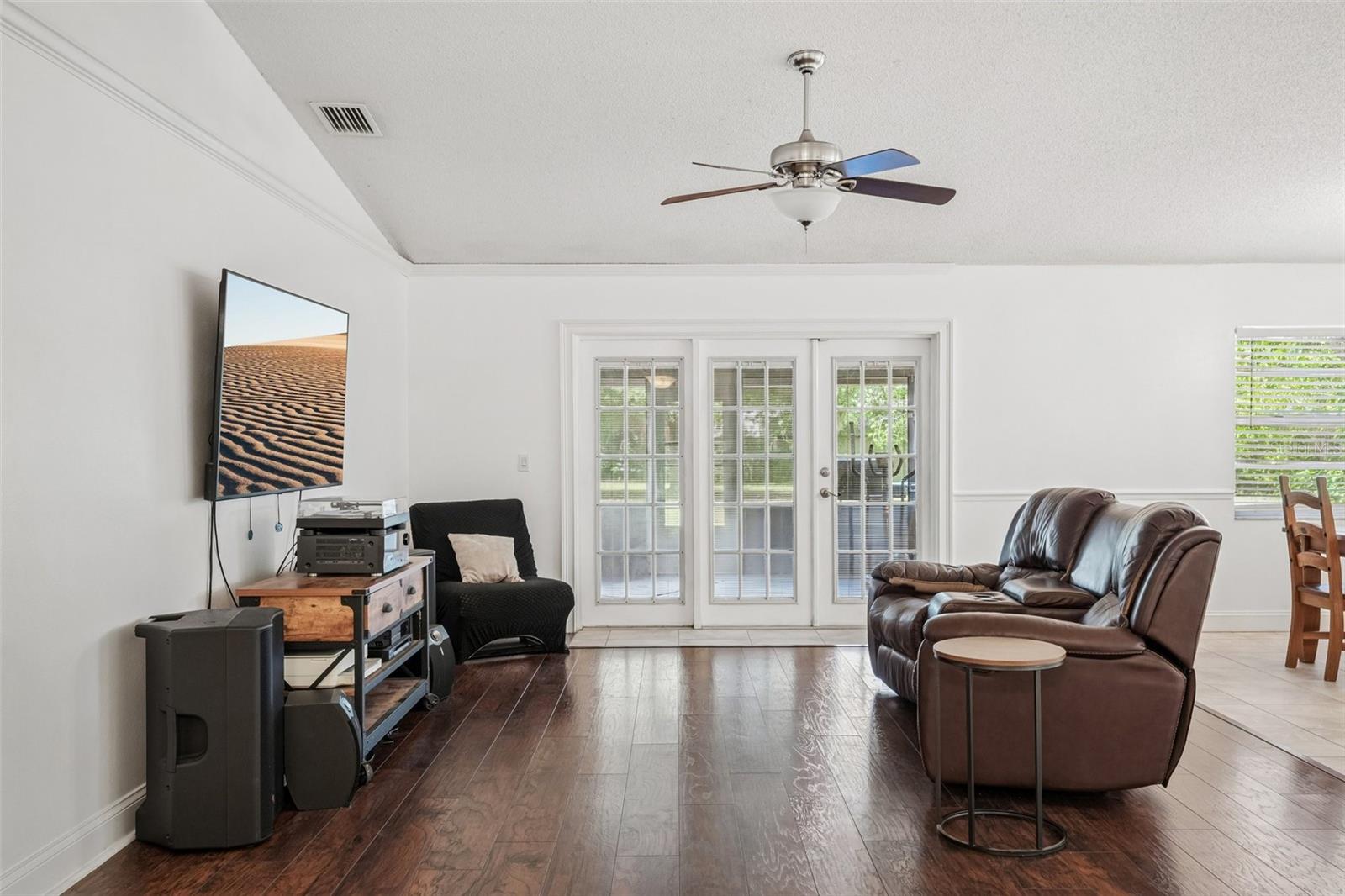 126 S SAINT CLOUD AVE, VALRICO, FL, 33594
