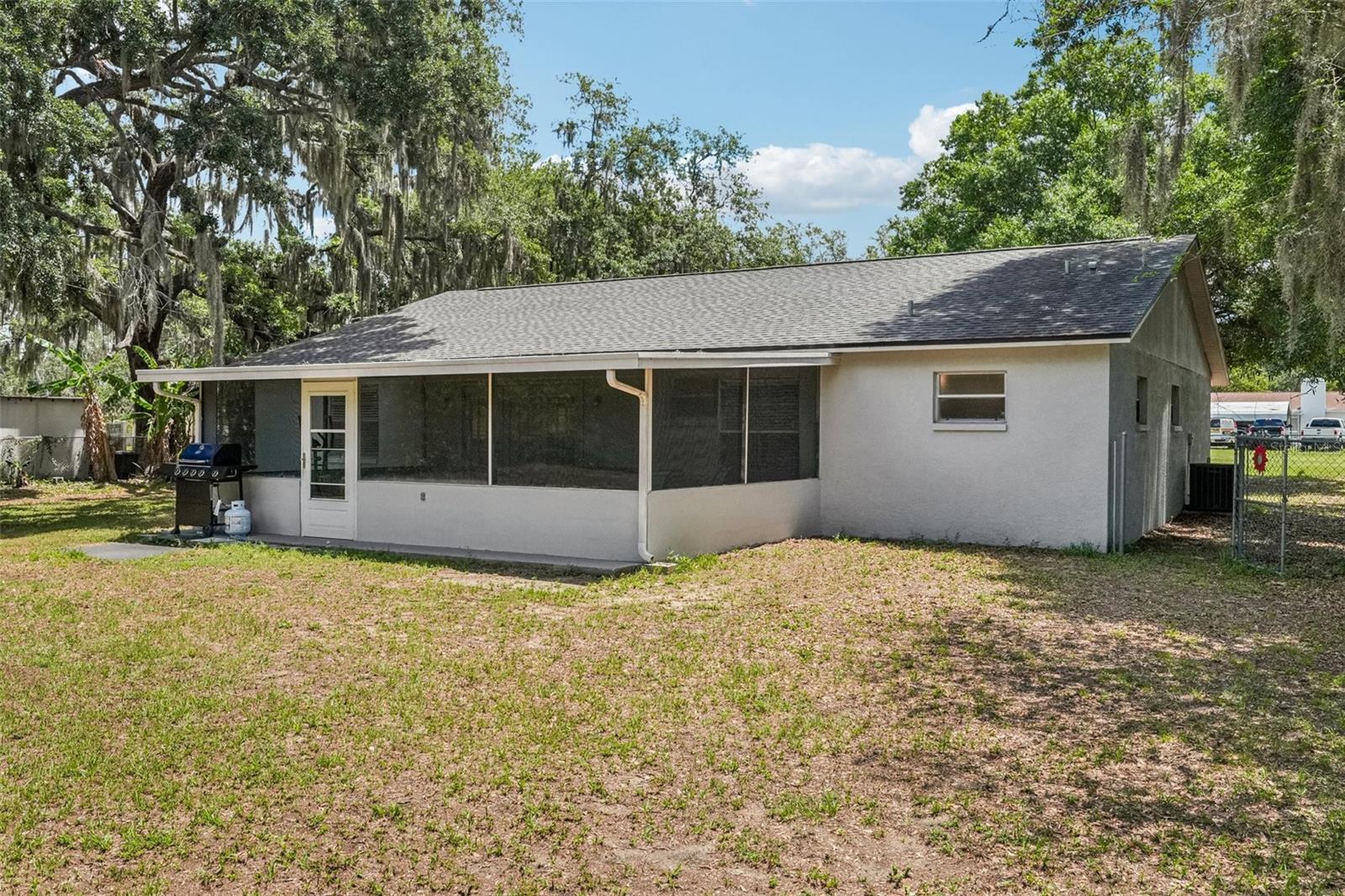 126 S SAINT CLOUD AVE, VALRICO, FL, 33594