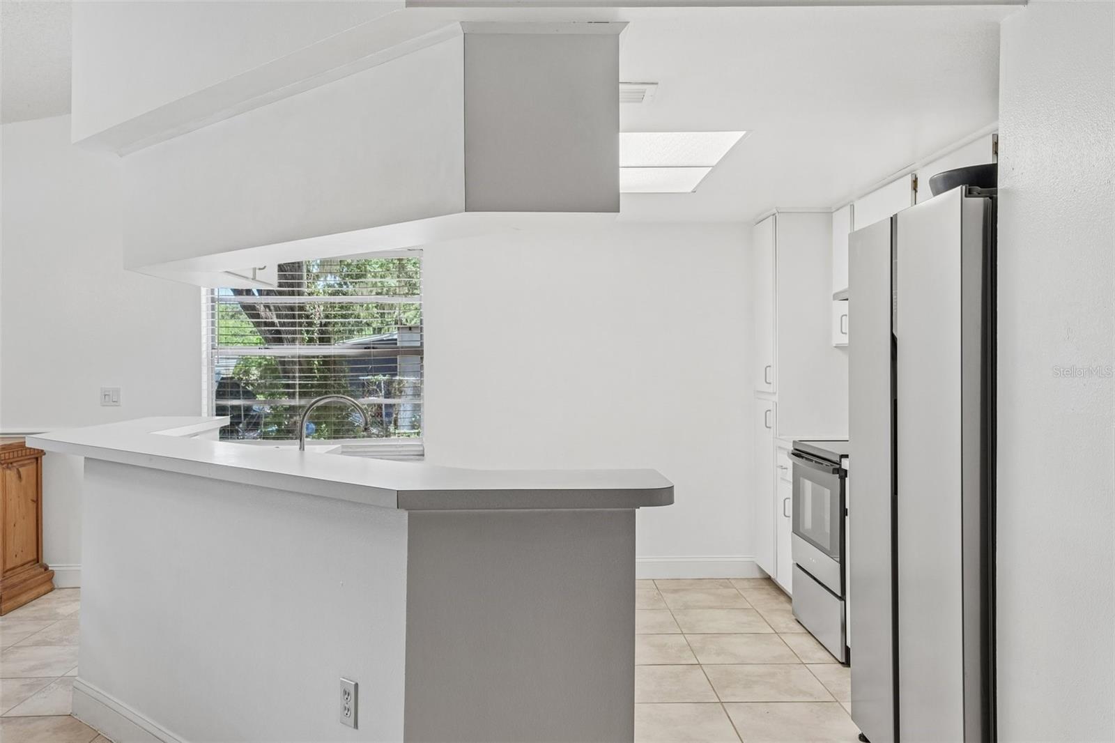 126 S SAINT CLOUD AVE, VALRICO, FL, 33594