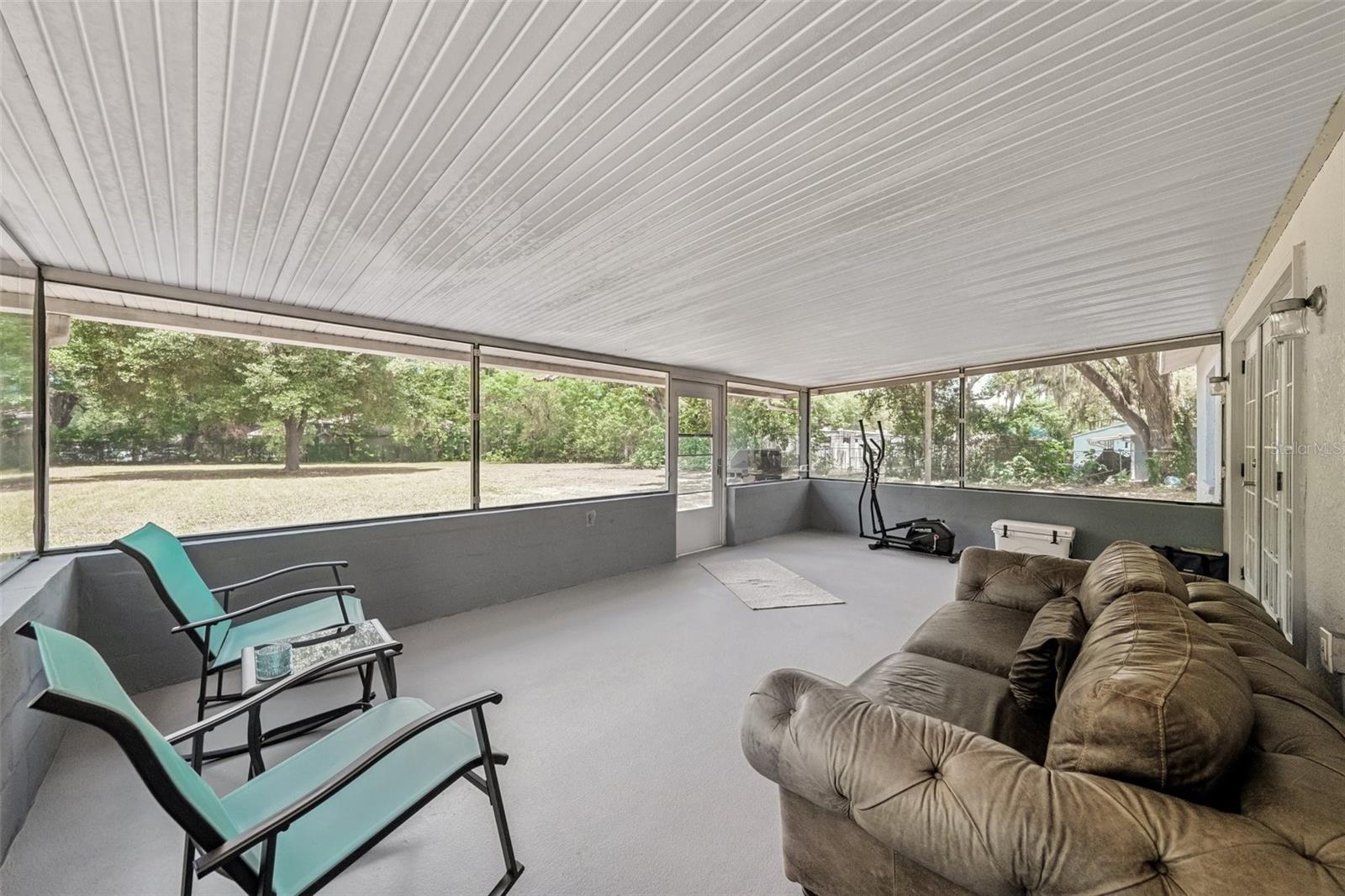 126 S SAINT CLOUD AVE, VALRICO, FL, 33594