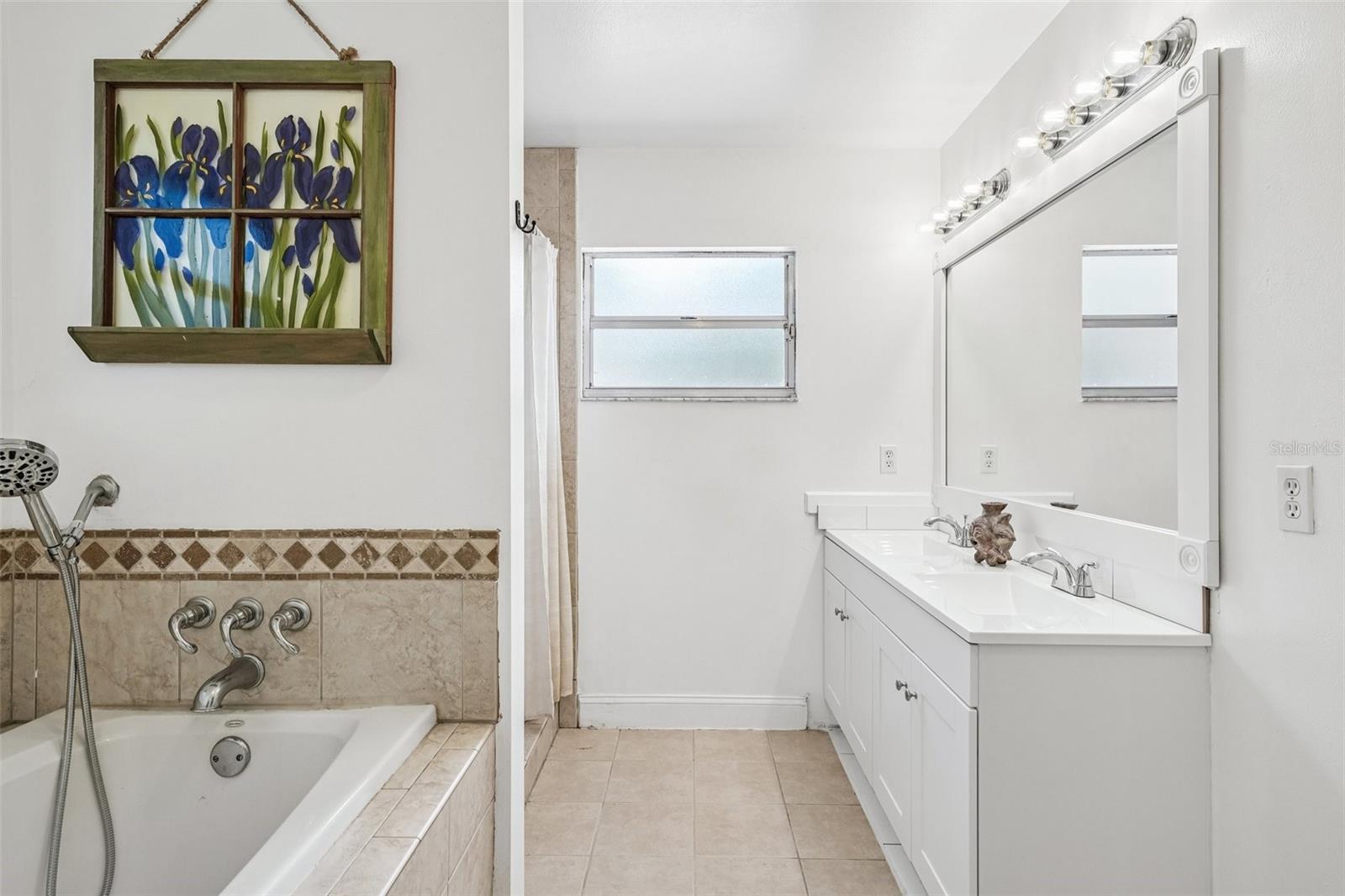 126 S SAINT CLOUD AVE, VALRICO, FL, 33594