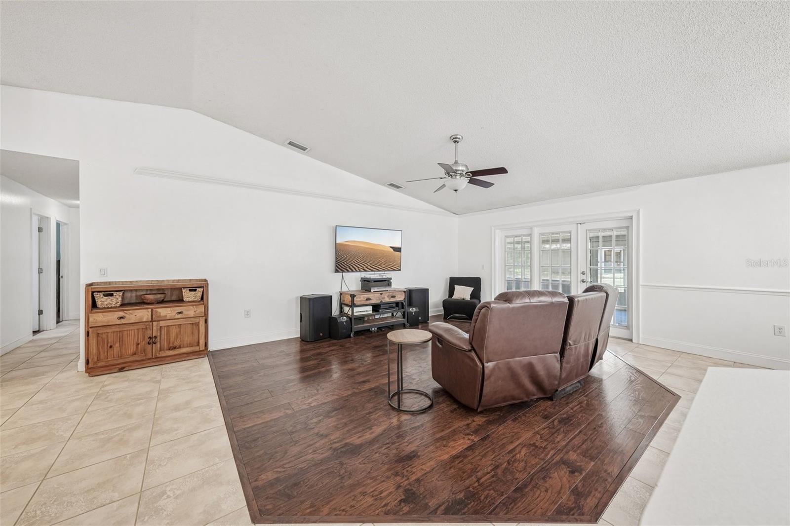 126 S SAINT CLOUD AVE, VALRICO, FL, 33594