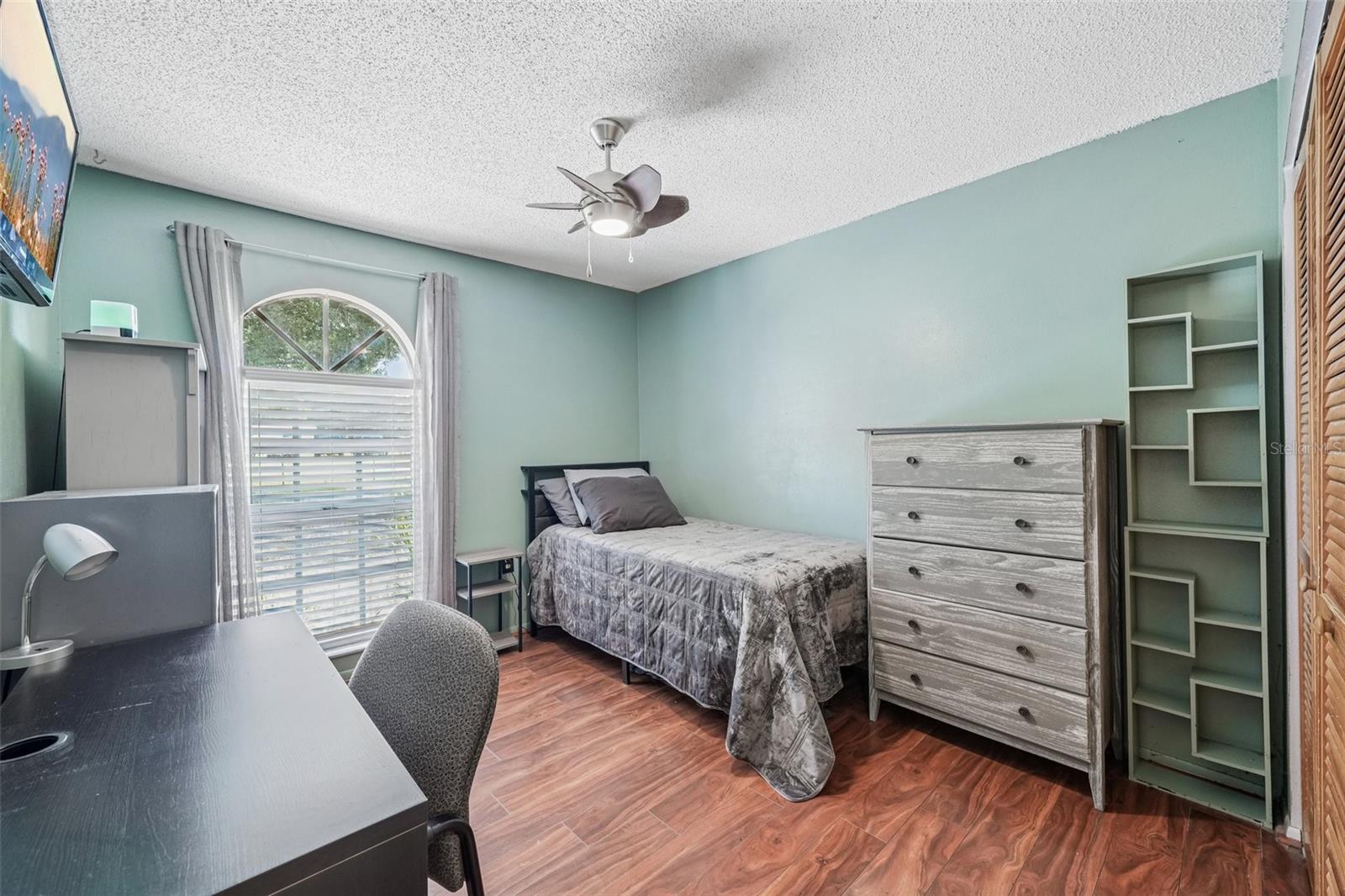 126 S SAINT CLOUD AVE, VALRICO, FL, 33594