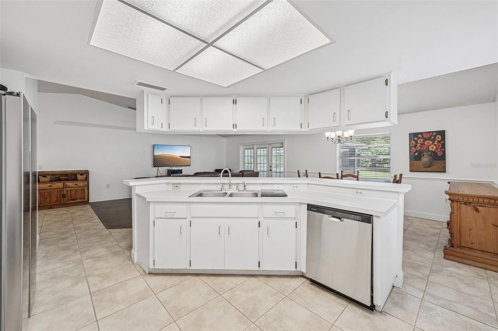 126 S SAINT CLOUD AVE, VALRICO, FL, 33594
