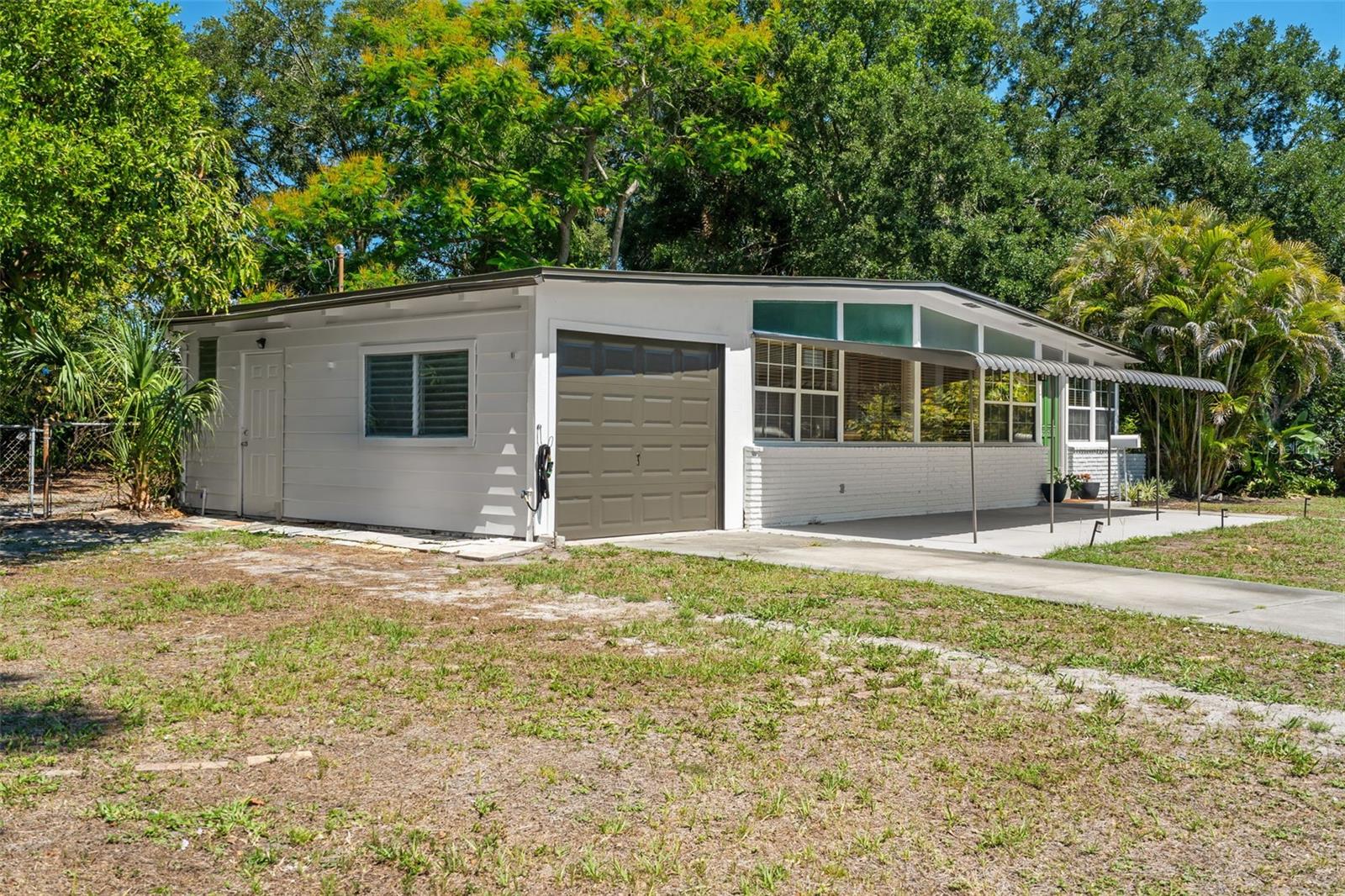 6800 ONYX DR N, ST PETERSBURG, FL, 33702